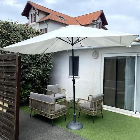 Vakantiehuis Logement Climatise Avec Piscine